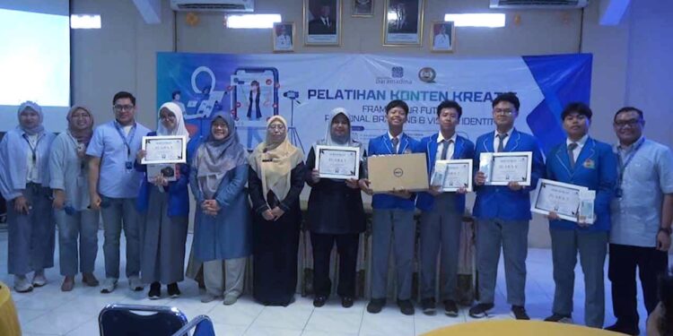 PKM Mahasiswa Univ Paramadiana, Pelatihan Konten Kreatif “Frame Your Future: Personal Branding, Photography, and School Identity”