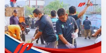 Wujudkan Lingkungan Asri, Camat Neglasari Laksanakan Kerja Bakti
